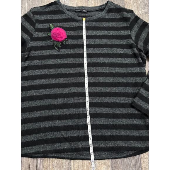 ZARA Striped Sweater with Floral Embellishment Size Large - Picture 4 of 6